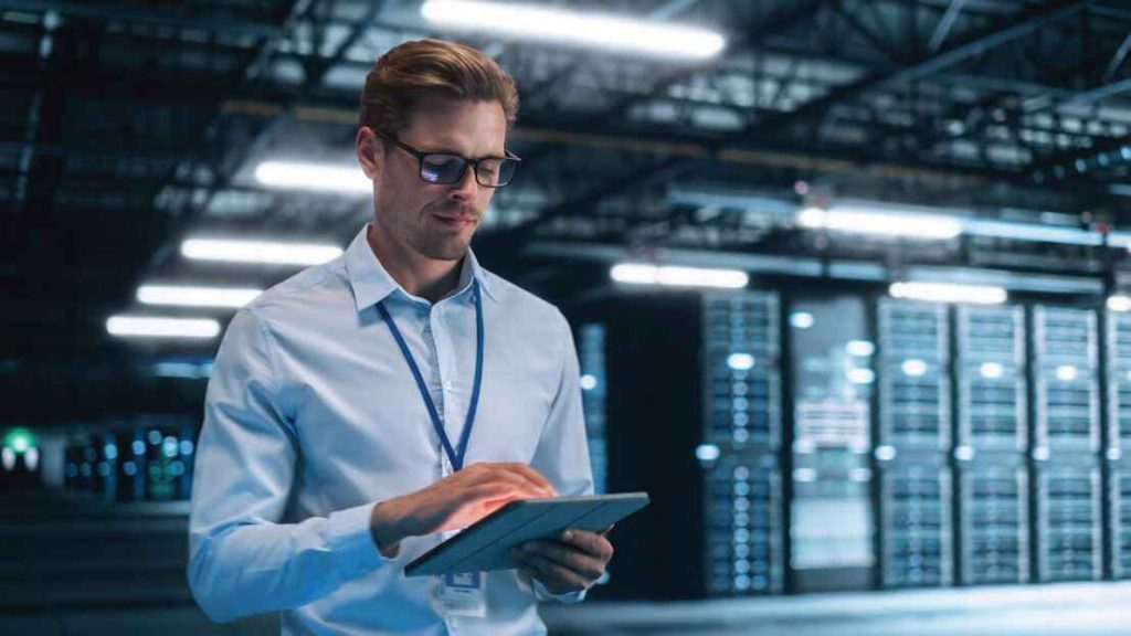 Cybersecurity, IT infrastructure, and network administration solutions that ensure data security and system efficiency.